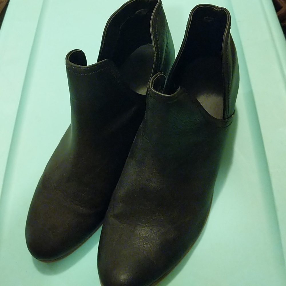 Ankle boots